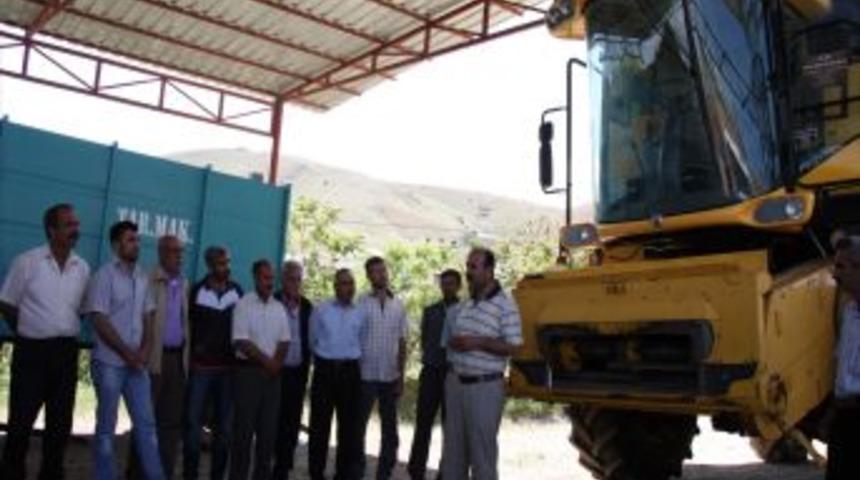 Elazığ'da Bi&ccedil;erd&ouml;ver Kursu Ile Hasatta Dane Kaybı Asgariye Indirilecek