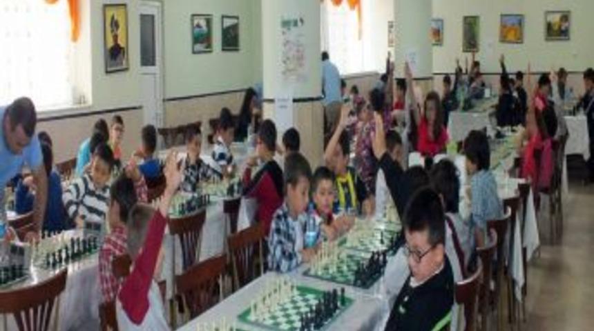 Balıkesir Fırat Koleji Satran&ccedil; Turnuvası Yapıldı