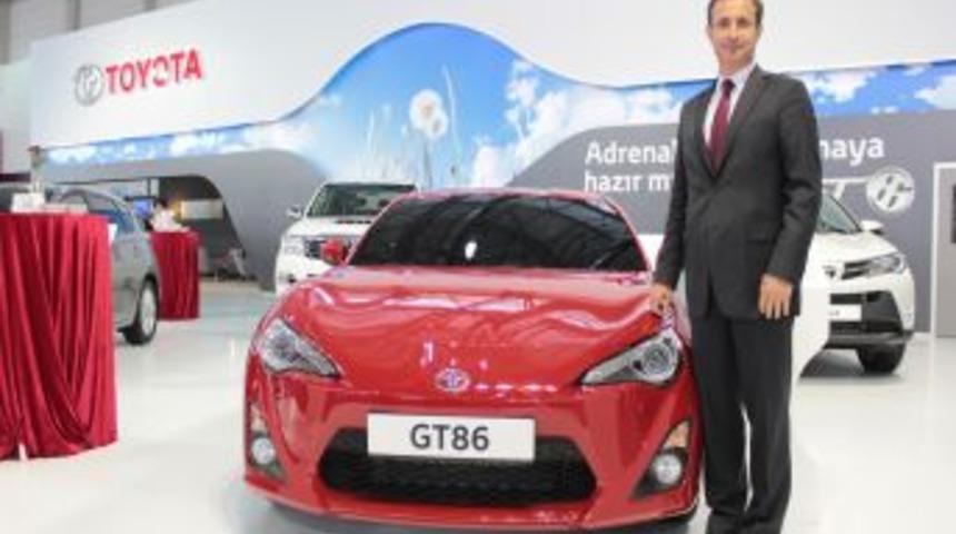 Toyota Yenilenen Y&uuml;z&uuml;yle &Ccedil;ukurova Oto Show&rsquo;da