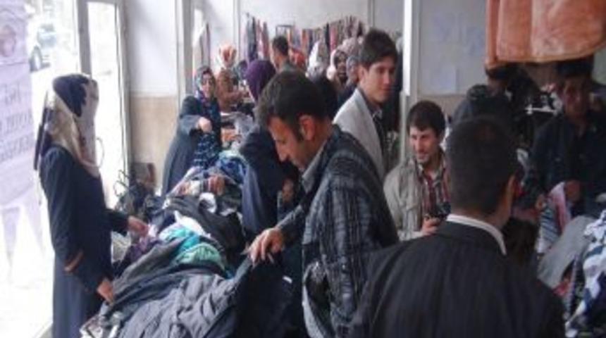 İnci Hanımlar Derneği'nden &Ouml;ğrenciler Yararına Kermes