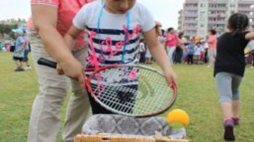 Miniklerin Gösterisi Büyüledi