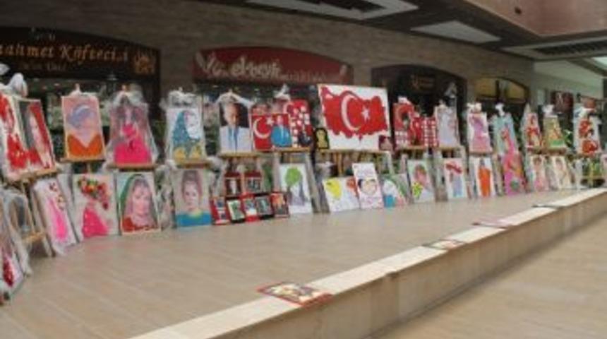 Anneler G&uuml;n&uuml; Highway&rsquo;de Dolu Dolu Ge&ccedil;ti