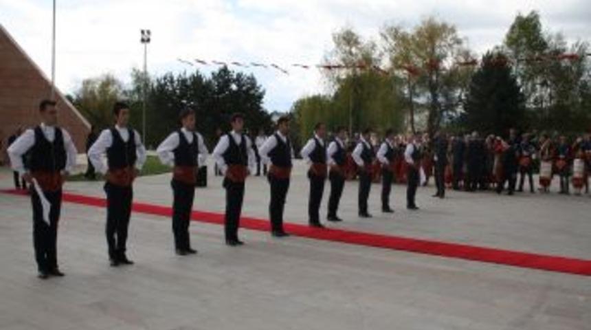 A&Uuml;'de Bahar Şenlikleri Başladı