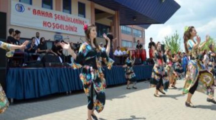 Esog&uuml;&rsquo;de Bahar Şenliği Başladı