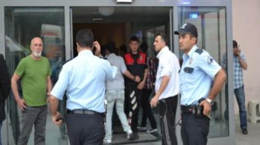 Polisi Yaralayan Alkoll&uuml; S&uuml;r&uuml;c&uuml; Serbest Bırakıldı