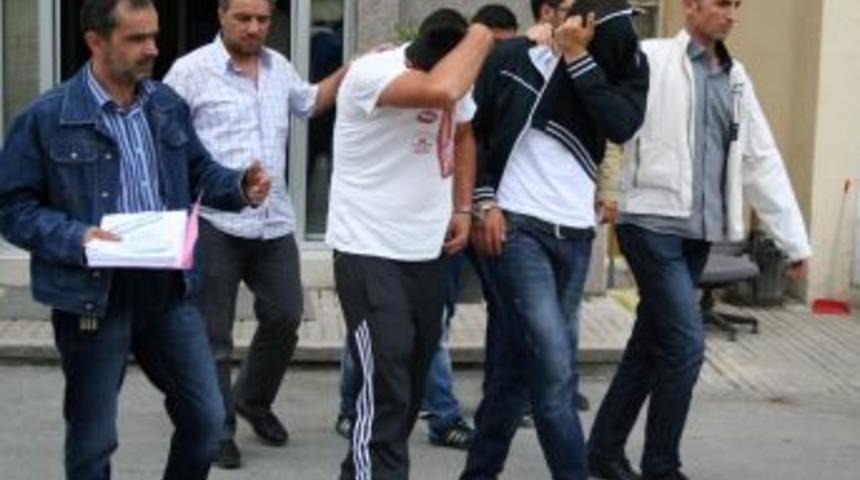 Bı&ccedil;aklanarak &Ouml;ld&uuml;r&uuml;len Gencin Katil Zanlıları Yakalandı