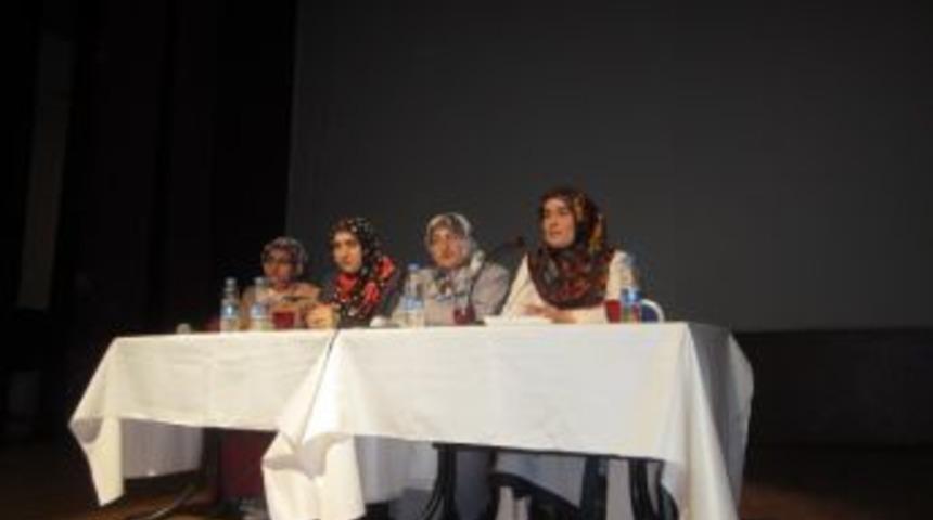 Artvin M&uuml;ft&uuml;l&uuml;ğ&uuml;'nden 'Aile Ve Onuru' Konulu Panel