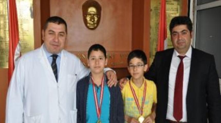 Yerk&ouml;yl&uuml; &Ouml;ğrenciler T&uuml;rkiye 5&rsquo;incisi Oldu