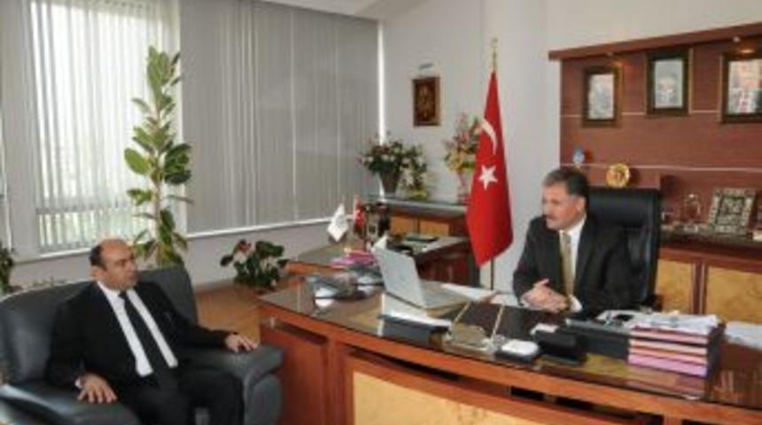 SGK y&ouml;neticileri, Ahmet &Ccedil;akır&rsquo;ı ziyaret etti