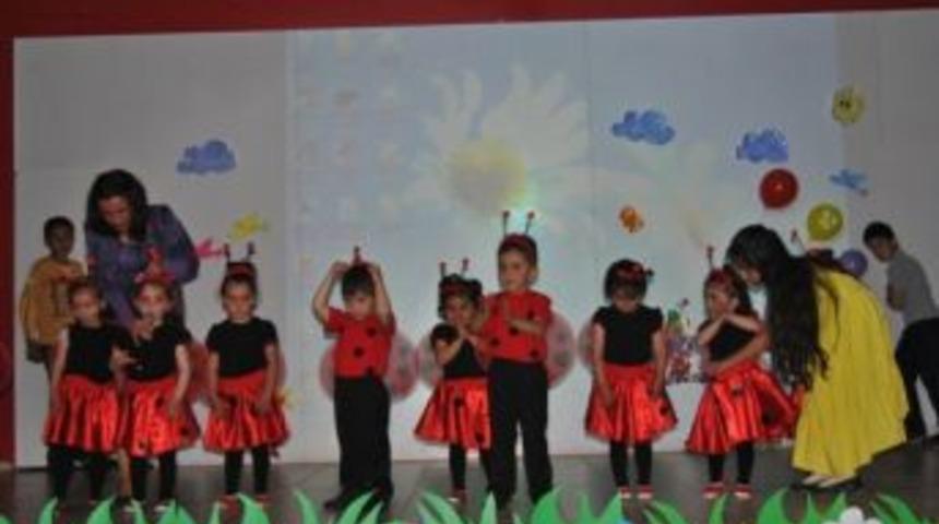 Yunus Emre Ana sınıfında "anneler g&uuml;n&uuml;" etkinliği