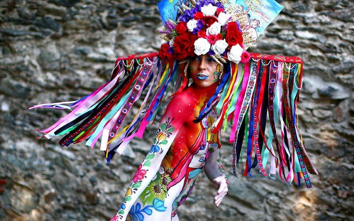 İnsan bedeninden sanat eseri yarattılar  G2