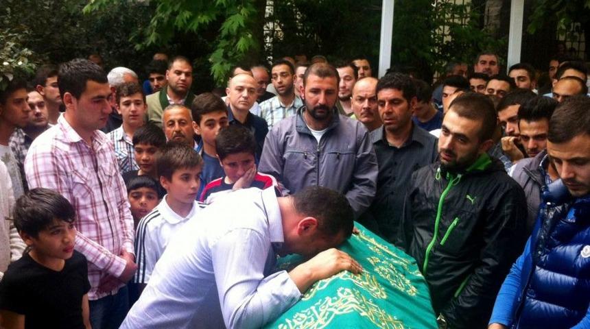 Fanatizm Kurbanı Gen&ccedil; Dualarla Uğurlandı
