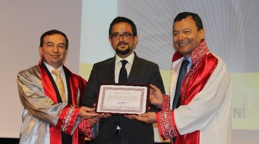 Pegasus Havayolları Y&ouml;netim Kurulu Başkanı Sabancı&rsquo;ya Fahri Doktora