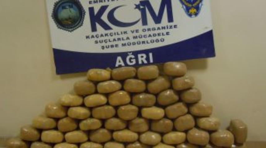 Doğubayazıt'ta 51 Kilo 585 Gram Esrar Ele Ge&ccedil;irildi