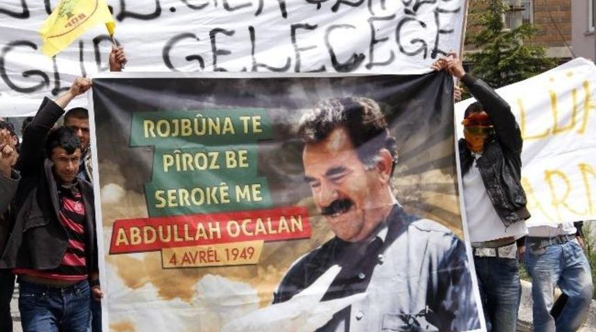 Bdp&rsquo;li Vekiller Ahlat&rsquo;ta Barış Mesajları Verdi