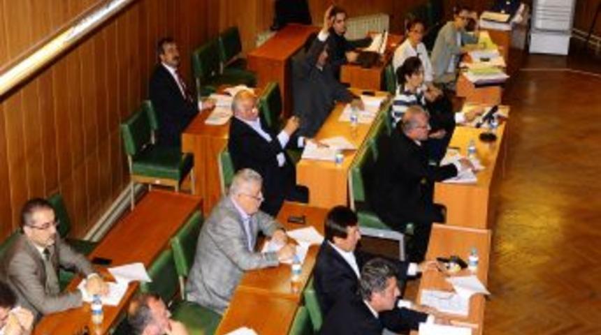 Tekin'den Lojistik K&ouml;yde Belirlenen Konut Alanı Tepkisi