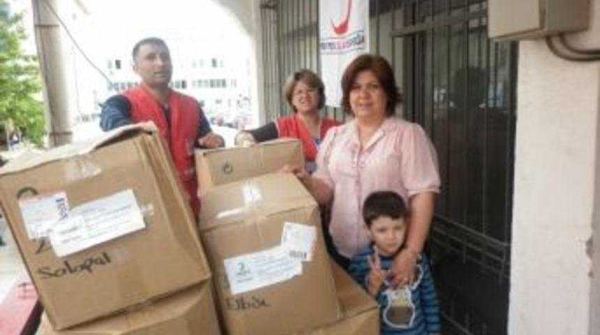 T&uuml;rk Kızılayı Merter Şubesi'nden Urla Şubesi'ne Yardım&rlm;