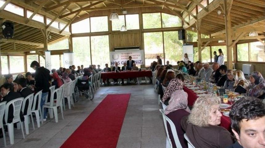 Sivas&rsquo;ta Engellilere Tekerlekli Sandalye Dağıtıldı