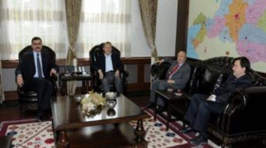 Eski Bakan Unakıtan'dan S&uuml;rpriz Ziyaret