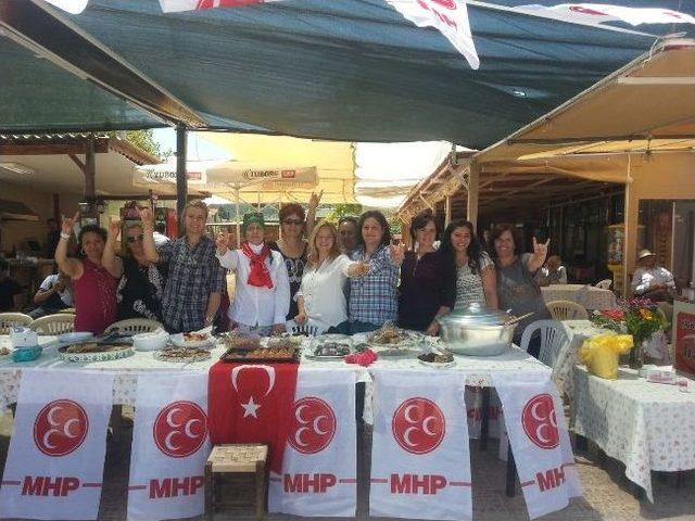 Mhp Urla İlçe Örgütü Anneler Günü'nü Kutladı