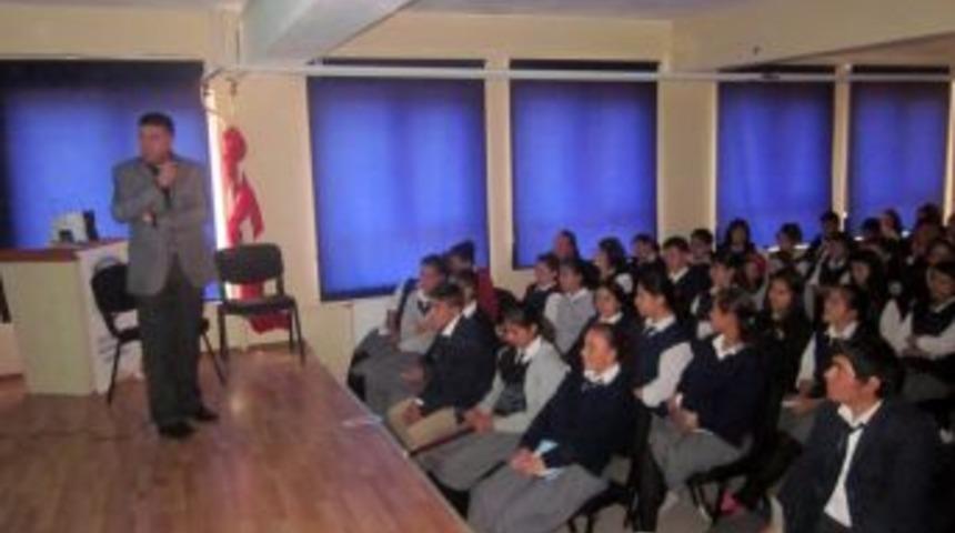 &Ccedil;ocuklara G&uuml;venli Internet Kullanımı Anlatıldı