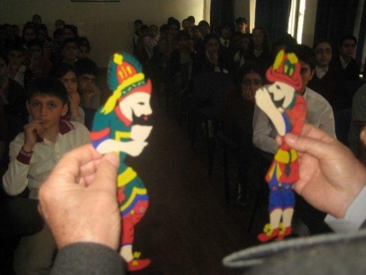 Ünver Oral Öğrencileri Bilgilendirdi G1