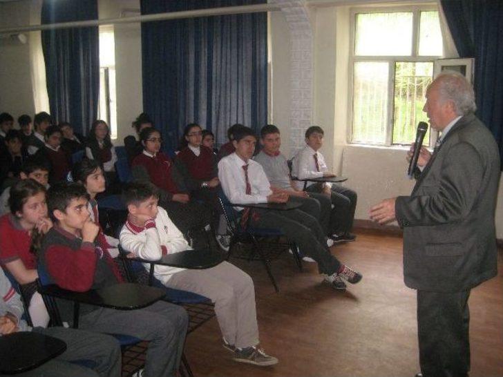 Ünver Oral Öğrencileri Bilgilendirdi G3