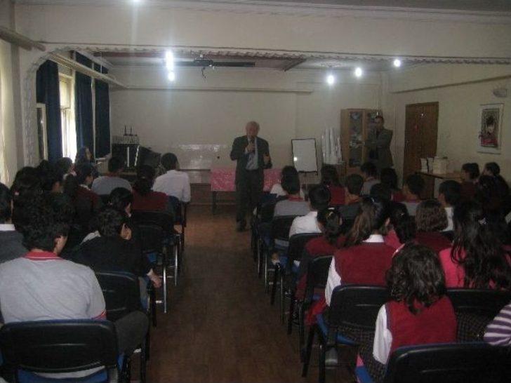 Ünver Oral Öğrencileri Bilgilendirdi G5