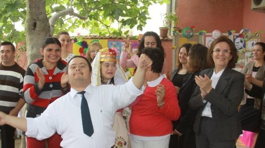 Engelli &Ouml;ğrenciler Doyasıya Eğlendi