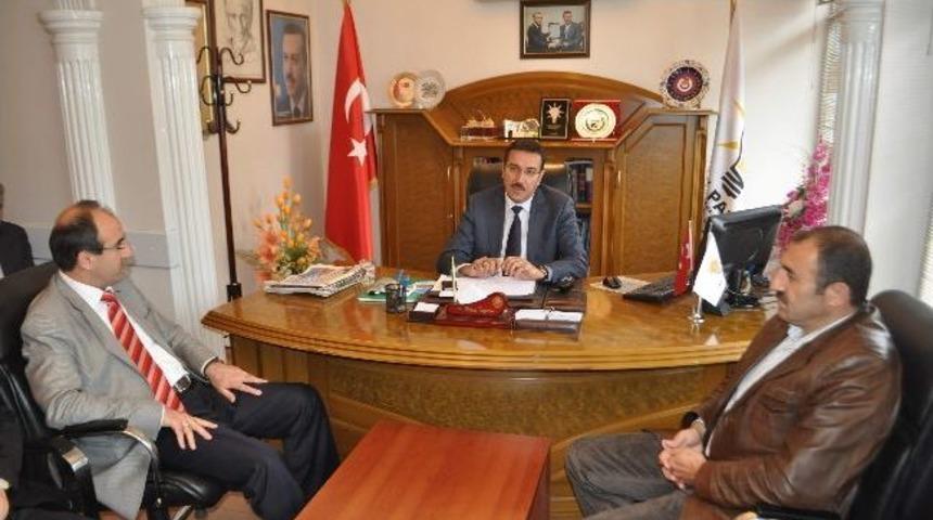 Malatyalı Aktif İş Adamlarından Ak Parti'ye Ziyaret Ak Parti