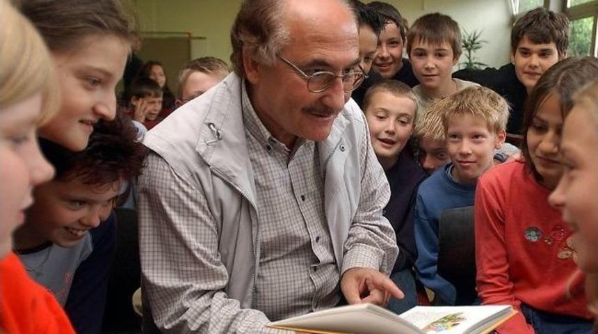 T&uuml;rk&ccedil;e&rsquo;yi Ve T&uuml;rk K&uuml;lt&uuml;r&uuml;n&uuml; &Ccedil;ocuklara Sevdiren Yazar Y&uuml;cel Feyzioğlu Ardahan&rsquo;a Geliyor