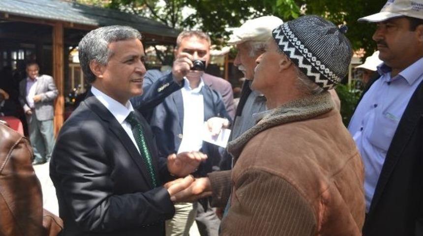 Ak Parti Milletvekili Yurttaş, Kula'da Esnafı Ziyaret Etti