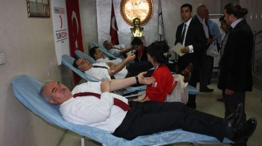 Sosyal G&uuml;venlik Haftası&rsquo;nda Kan Bağışı