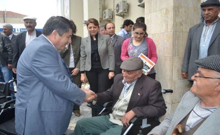 Kula'da Engellilere Toplam 161 Akülü Araba Dağıtıldı G2