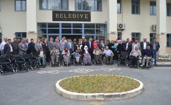 Kula'da Engellilere Toplam 161 Akülü Araba Dağıtıldı G3