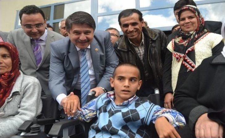 Kula'da Engellilere Toplam 161 Akülü Araba Dağıtıldı G4