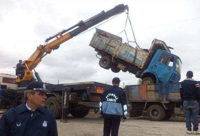 Altındağ’da Hurdalıklar Yıkıldı