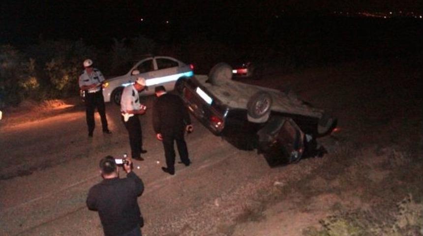 Kaza Yapan S&uuml;r&uuml;c&uuml; Aracını Bırakıp Ka&ccedil;tı