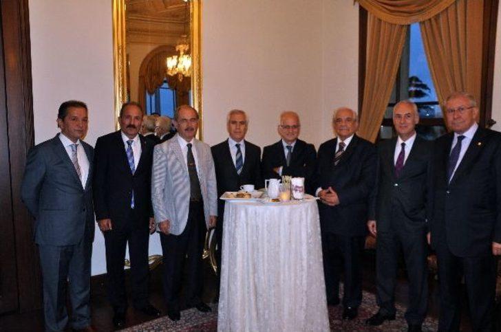 Yılın İlçe Belediye Başkanı; Behçet Saatcı G1