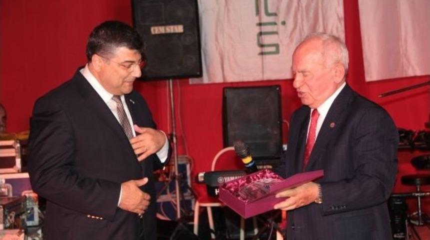 Ekaf&rsquo;tan Başkan Sındır&rsquo;a Teşekk&uuml;r Plaketi