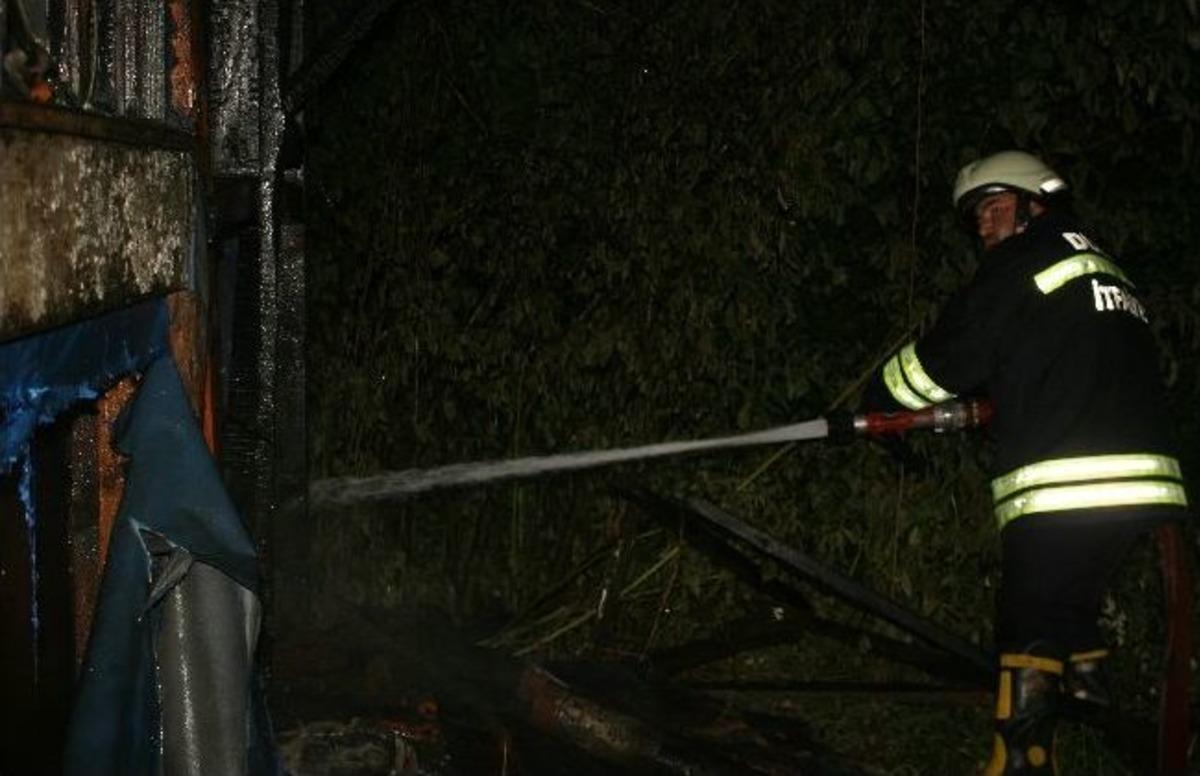 &Ccedil;ınarlı K&ouml;y&uuml;nde Yangın