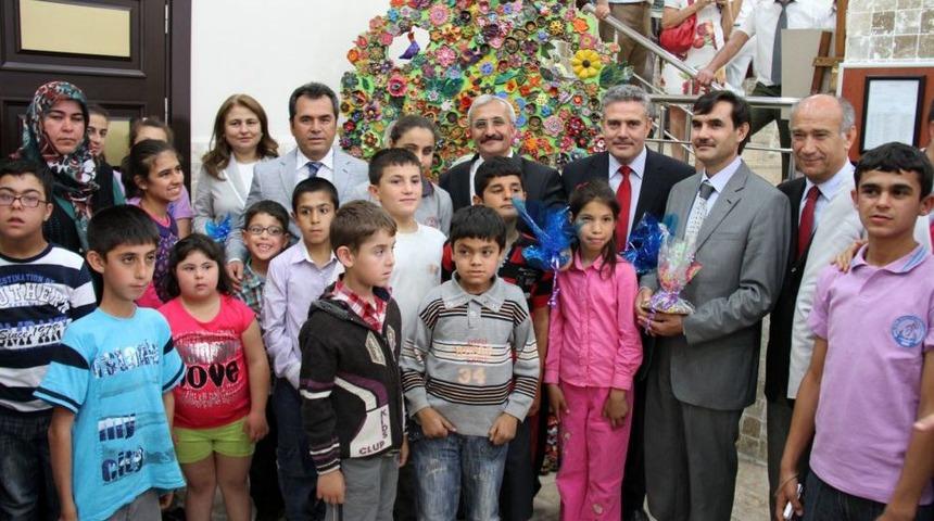 Antalya&rsquo;da Engelleri Kaldıran Sergi A&ccedil;ıldı