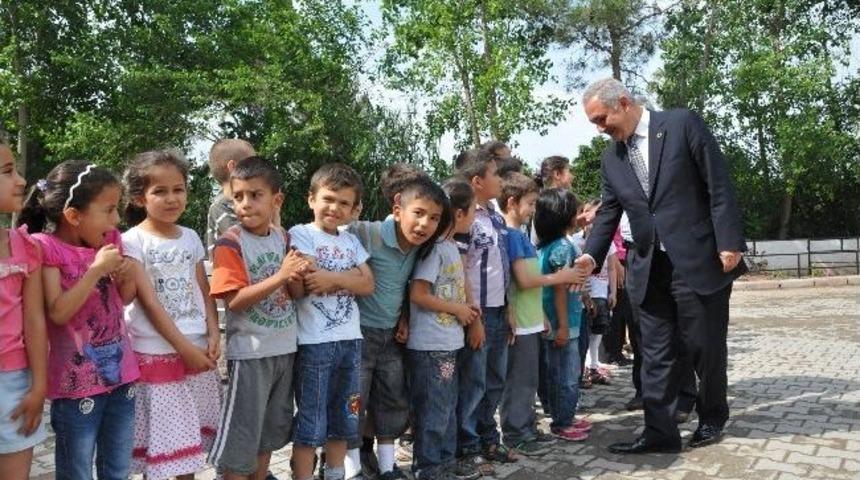 Başkan Kara, Cevdetiye İlk&ouml;ğretim Okulunu Ziyaret Etti