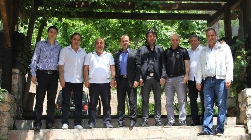 Mehmet &Ouml;zdilek&rsquo;ten Tekirovaspor&rsquo;a Moral Ziyareti