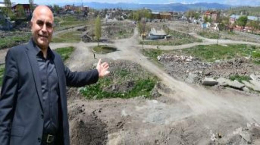 Kentsel D&ouml;n&uuml;ş&uuml;m'de Yıkımdan Yapım S&uuml;recine