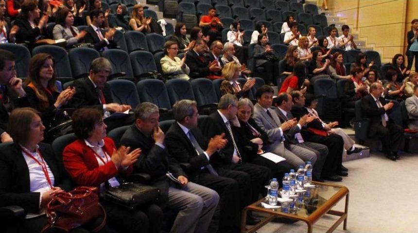 '2040 Yılını Kadar Avrupa'nın En Gen&ccedil; &Uuml;lkesi Olmaya Devam Edeceğiz'