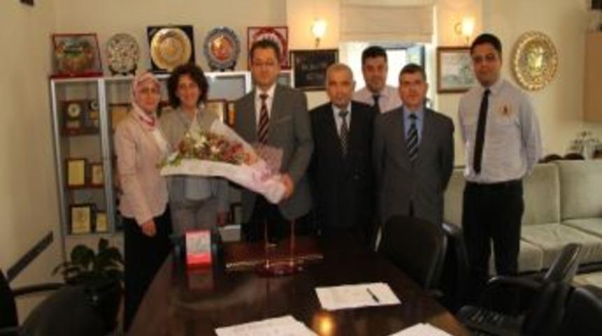 Personel, Başkan Vekili Kavas'ın Eczacılar G&uuml;n&uuml;'n&uuml; Kutladı