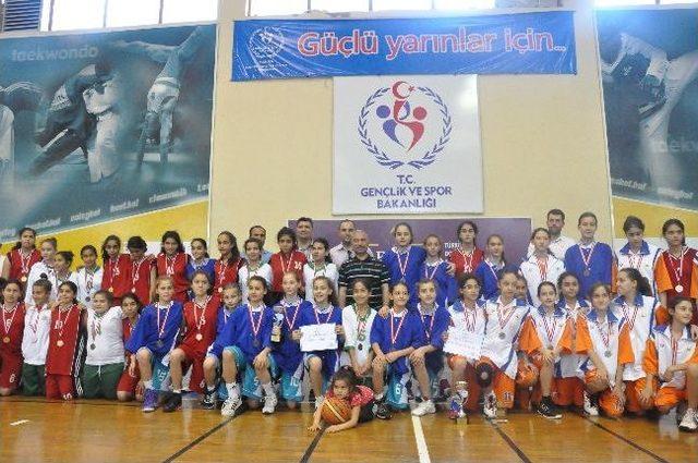 Basketbol Küçükler Türkiye Birinciliği Yarışmaları Sona Erdi