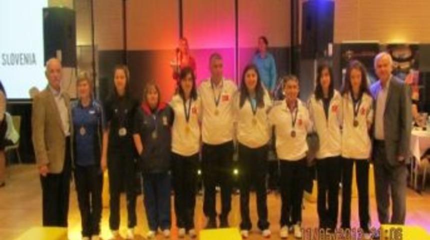 Engelli Milliler Slovenya'da Şampiyon Oldu