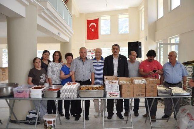 Haluk Alıcık Anneler Gününü Kutladı